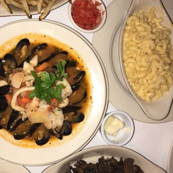 CAFÉ LULUc - The new mac and cheese - French Near Me - Brooklyn, New York CAFÉ LULUc - The new mac and cheese - French Near Me - Brooklyn, New York