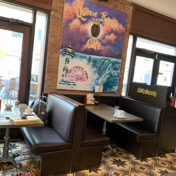 Queen Bean Cafe - Super cozy vibe and cool art - Cafes Near Me - Niagara Falls, Ontario Queen Bean Cafe - Super cozy vibe and cool art - Cafes Near Me - Niagara Falls, Ontario