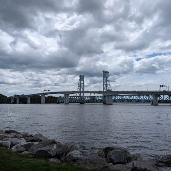 Linwood E Temple Waterfront Park - Dog Parks Near Me - Bath, Maine