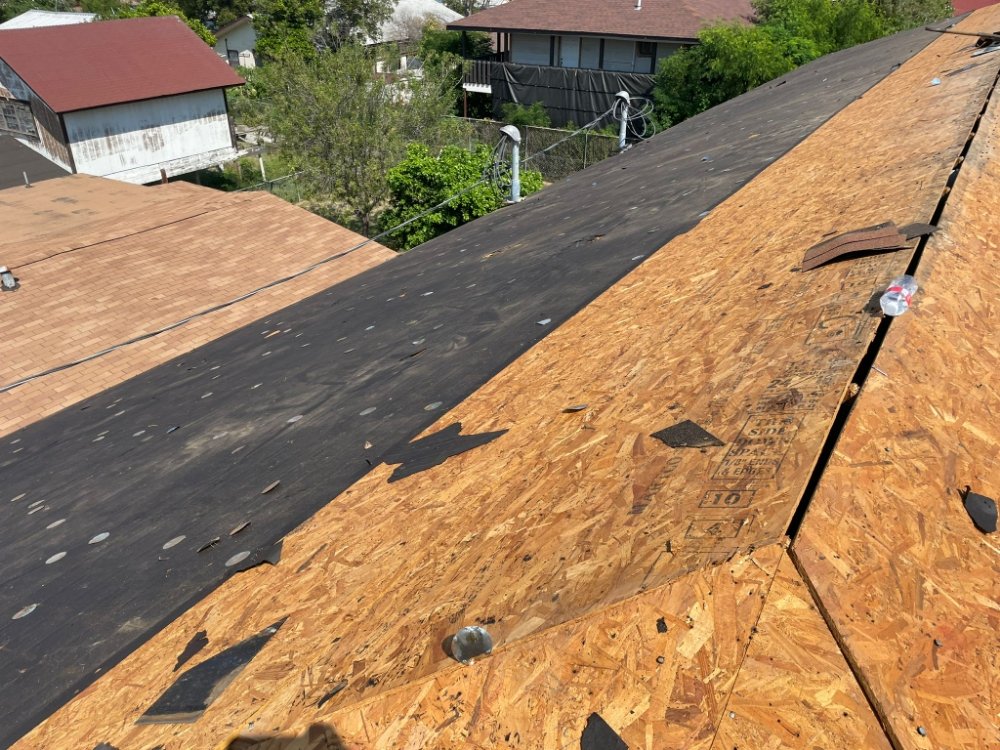 Slide of VL Garza Roofing & Remodeling