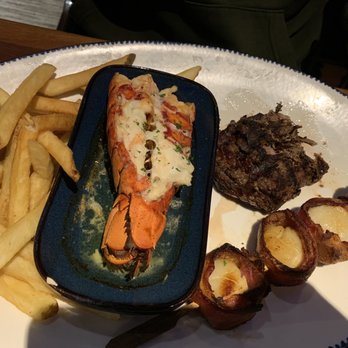 Red Lobster - Lobster Ultimate Lobsterfest Surf and Turf - Seafood Near Me - Lafayette, Indiana