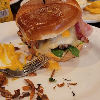 Jackson Street Tavern - Club - New American Near Me - Omaha, Nebraska