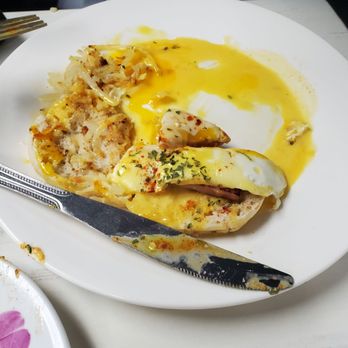 Alleyway Cafe - Eggs Benedict well underway - Desserts Near Me - Germantown, Ohio