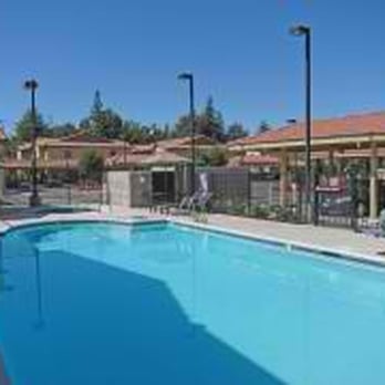 River Walk Villas - Sparkling pool and spa - Apartments Near Me - Sacramento, California River Walk Villas - Sparkling pool and spa - Apartments Near Me - Sacramento, California