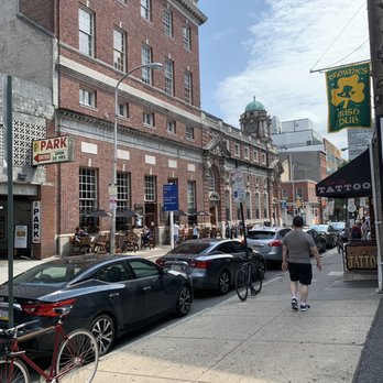 Free Tours By Foot - Right off Market St - Food Tours Near Me - Philadelphia, Pennsylvania