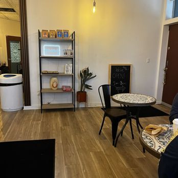 Dahlia Coffee - Coffee & Tea Near Me - Cleveland, Ohio
