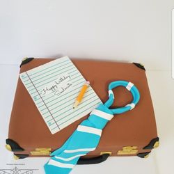 Princess Cakes Artistry - Brief case cake