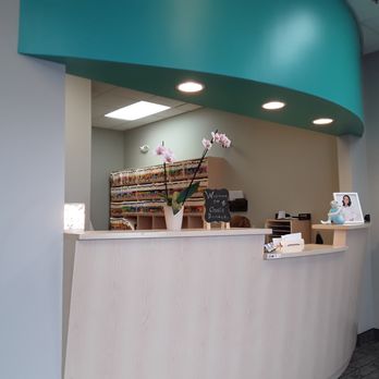 Oasis Dental - Front desk -- Check-in area - Cosmetic Dentists Near Me - Manchester, New Hampshire
