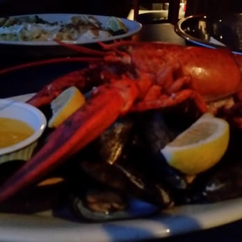 Boston Sail Loft - Single lobster with mussels - Bars Near Me - Boston, Massachusetts