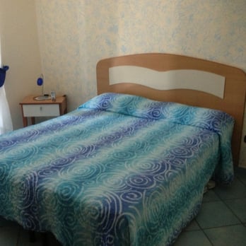 Hotel Villa del Mare - Interno stanza - Guest Houses Near Me - Bacoli, NA