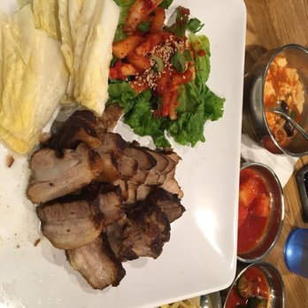 Kkoki Korean BBQ - Bo ssam with the ban chan - Korean Near Me - Beaverton, Oregon