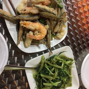 Lee Wing Wah Restaurant - Garlic tong choy - Chinese Near Me - Chicago, Illinois