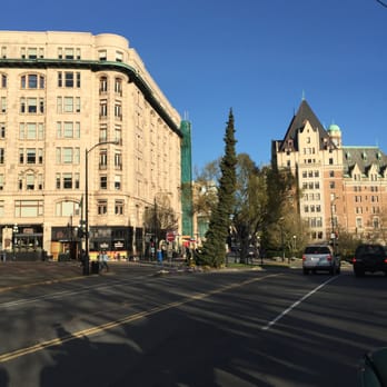 10 Acres Commons - Located in that corner building - Seafood Near Me - Victoria, British Columbia 10 Acres Commons - Located in that corner building - Seafood Near Me - Victoria, British Columbia
