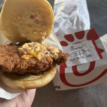 Chick-fil-A - Honey pepper pimento sandwich - Fast Food Near Me - Denver, Colorado