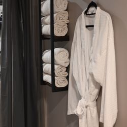 BioworX - Alamo Heights - Shower area