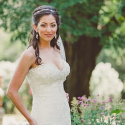 Wedding day photos a couple hours after she finished my makeup, in August... warm but it still stayed put! Wedding day photos a couple hours after she finished my makeup, in August... warm but it still stayed put!