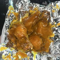New York Pizza - Honey glazed Bone in Wings