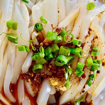 Little Garden - Noodles with green onions - Szechuan Near Me - Bellevue, Washington Little Garden - Noodles with green onions - Szechuan Near Me - Bellevue, Washington
