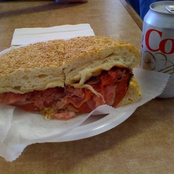 Lunch Box - Muffuletta - American Near Me - Waveland, Mississippi