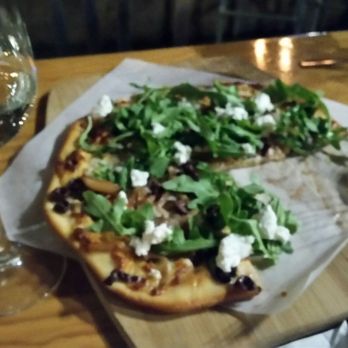 Block - Table & Tap - This is my style of veggie pizza - Gastropubs Near Me - El Paso, Texas