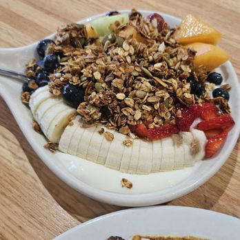 Batter Up Pancakes - Fruit and yogurt granola bowl - Pancakes Near Me - Clovis, California