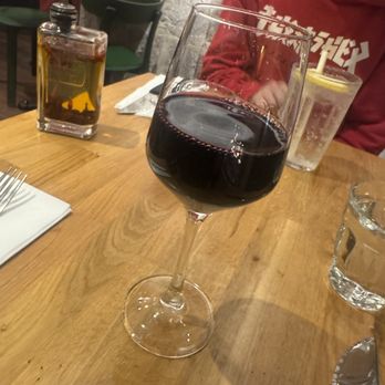 Pizza e Mozza - Vin Rouge du Moment - Pizza Near Me - Paris, 75