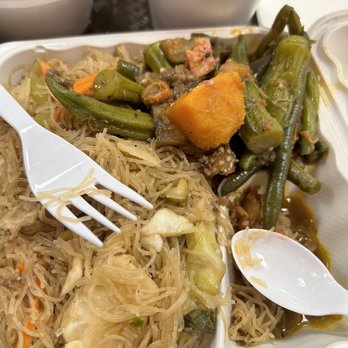 FeLynn Oriental Restaurant - Pancit and Pinakbut - Filipino Near Me - Virginia Beach, Virginia FeLynn Oriental Restaurant - Pancit and Pinakbut - Filipino Near Me - Virginia Beach, Virginia