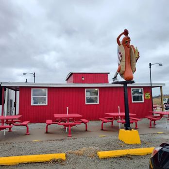The Red Caboose - Outside view. Dirty Harry does not approve of ketchup on the hot dog's head - Fast Food Near Me - Rostraver, Pennsylvania