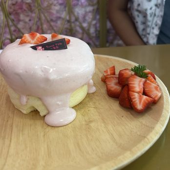 Sweet Talk - Strawberry soufflé cake - Desserts Near Me - Las Vegas, Nevada Sweet Talk - Strawberry soufflé cake - Desserts Near Me - Las Vegas, Nevada