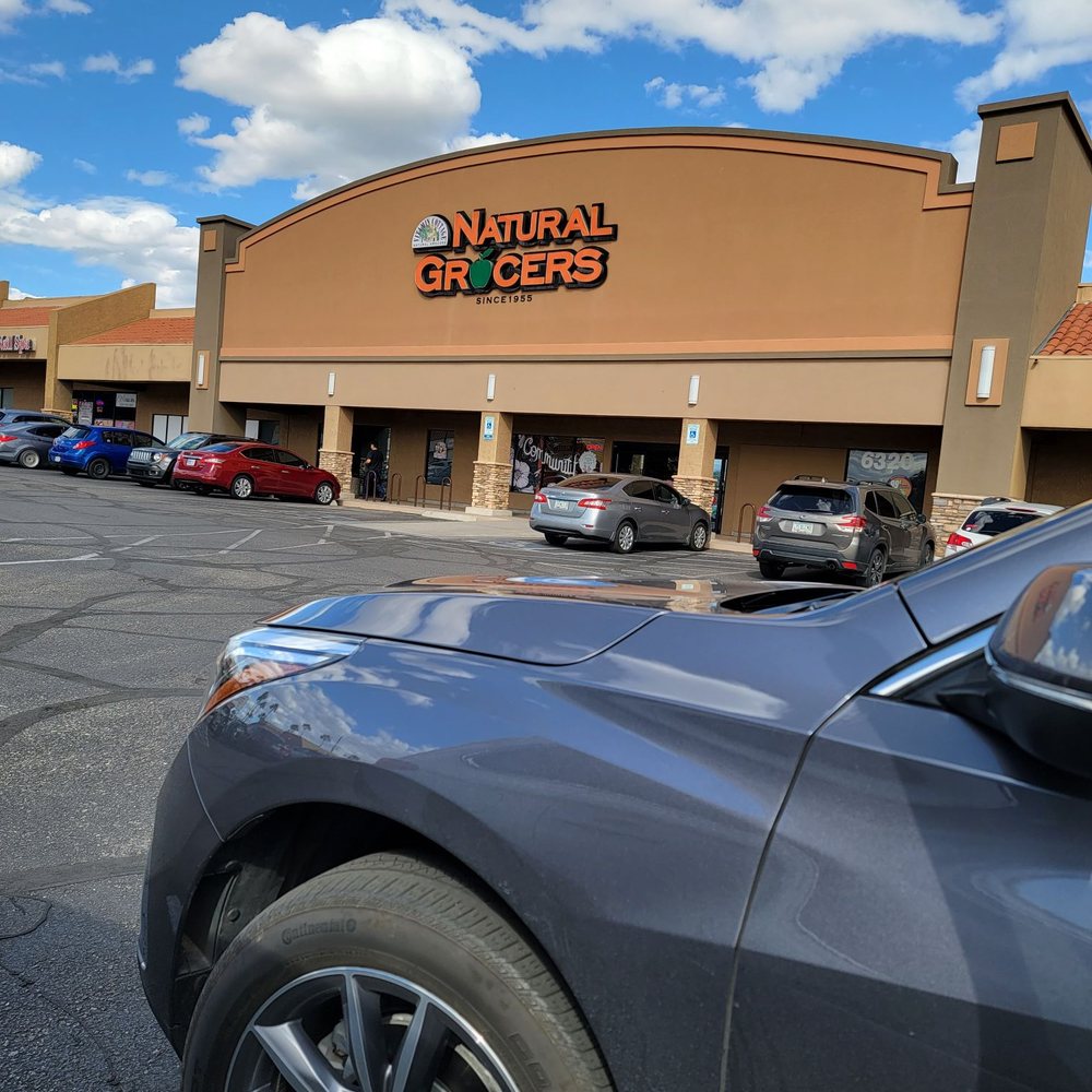 Sprouts Farmers Market - Front facade - Grocery Near Me - Oro Valley, Arizona