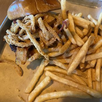 BJ's Restaurant & Brewhouse - Bacon Cheeseburger* - New American Near Me - San Antonio, Texas