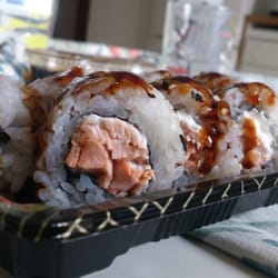 Sushi Sashimi - Maki salmone philadelpiha