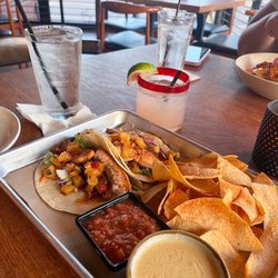 Salmon tacos