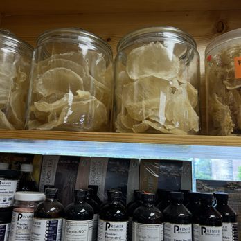 Nam Bac Hang - Dried butterfly fish belly and tinctures - Acupuncture Near Me - Chicago, Illinois