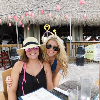 Gulf Drive Cafe - Seafood Near Me - Bradenton Beach, Florida