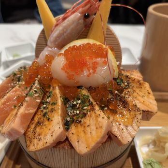 Sushi Nori - Chirashi Bowl - Sushi Bars Near Me - Seattle, Washington