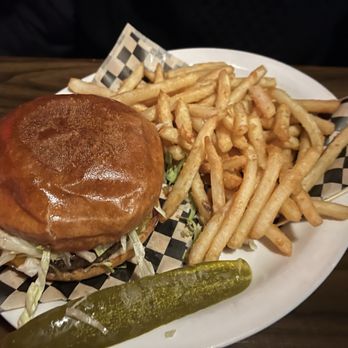 The Alpine Diner & Bar - Cheeseburger and fries - Cocktail Bars Near Me - Seattle, Washington The Alpine Diner & Bar - Cheeseburger and fries - Cocktail Bars Near Me - Seattle, Washington