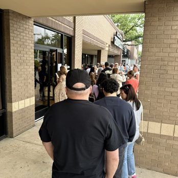 Interstellar BBQ - The line...took 2 hours - Barbeque Near Me - Austin, Texas
