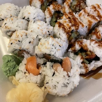 Cafe Mochi - Philly Roll and Unakyu Roll - Sushi Bars Near Me - St Louis, Missouri