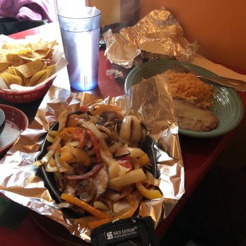 Tres Primos Authentic Mexican Restaurant - Veggie Fajitas!! - Mexican Near Me - Elbridge, New York Tres Primos Authentic Mexican Restaurant - Veggie Fajitas!! - Mexican Near Me - Elbridge, New York