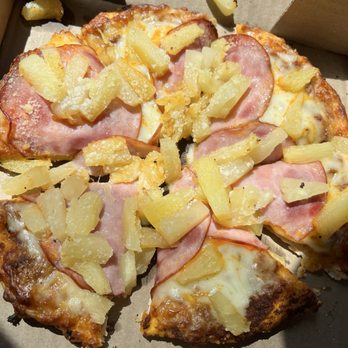 Pinky's Pizza & Pub - Mini pizza, pineapple and Canadian bacon - Pizza Near Me - Walnut Creek, California Pinky's Pizza & Pub - Mini pizza, pineapple and Canadian bacon - Pizza Near Me - Walnut Creek, California