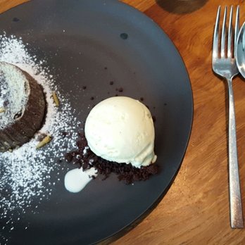 Perry St - Molten Chocolate Cake - New American Near Me - New York, New York Perry St - Molten Chocolate Cake - New American Near Me - New York, New York