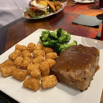 Ford's Garage Short Pump - Mama Ford's Homemade Meatloaf - Desserts Near Me - Glen Allen, Virginia