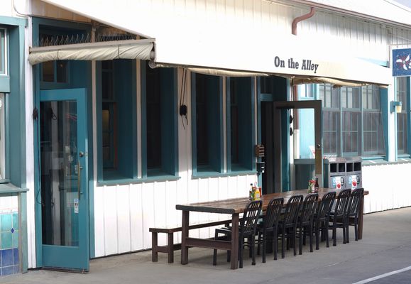 On The Alley Santa Barbara by null