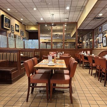 Junior's Restaurant - Bakeries Near Me - Brooklyn, New York Junior's Restaurant - Bakeries Near Me - Brooklyn, New York