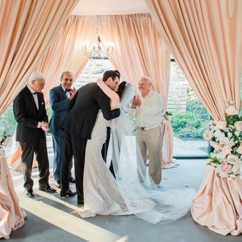 Weddings By Ardenian - Whistle Bear Golf Course wedding chuppah - Wedding Planning Near Me Weddings By Ardenian - Whistle Bear Golf Course wedding chuppah - Wedding Planning Near Me