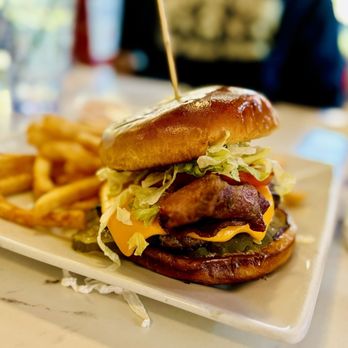 Porter's - Bacon cheeseburger with fries - Salad Near Me - Springdale, Utah