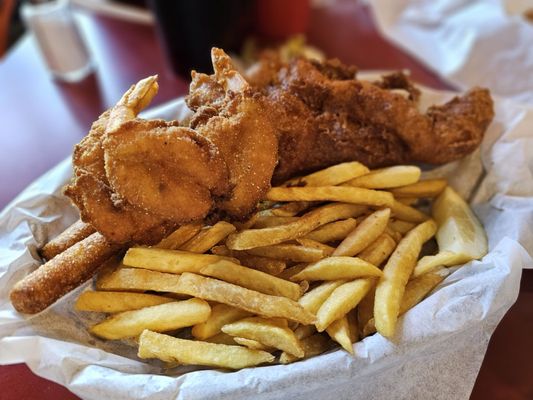 Zeke's Fish n Chips by null