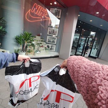 Shoe Palace - New Jordan Release ! - Shoe Stores Near Me - Universal City, California