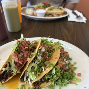 EL BUEN SABOR DE MEXICO - Chorizo and ground beef taco Dinner plate cabeza meat - Mexican Near Me - Hayward, California EL BUEN SABOR DE MEXICO - Chorizo and ground beef taco Dinner plate cabeza meat - Mexican Near Me - Hayward, California